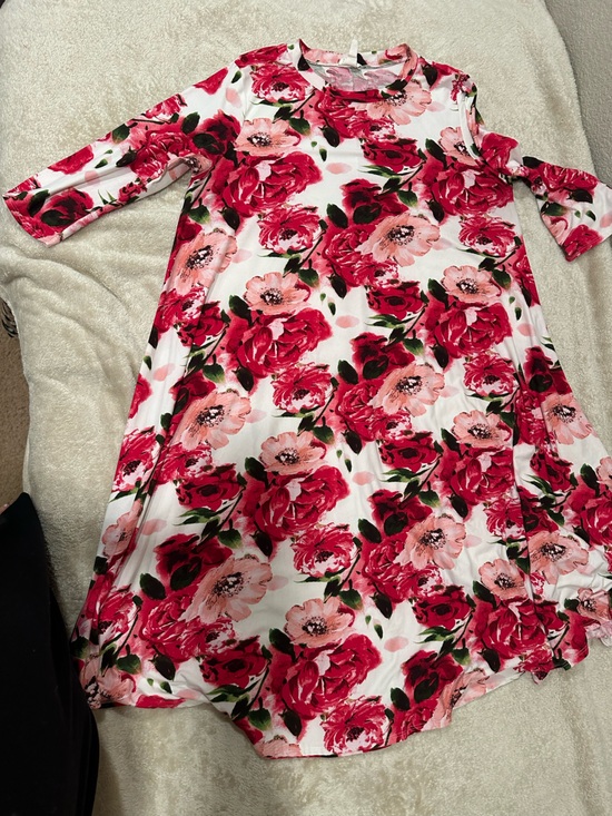 Dresses & Skirts - Floral Pink & Red Women’s Soft Dress